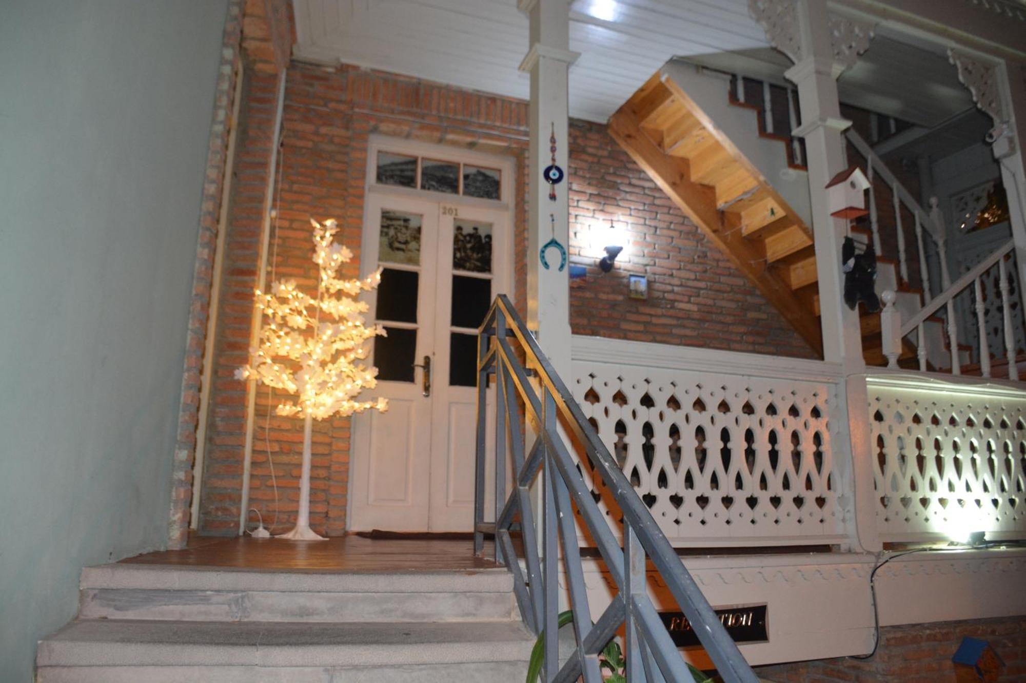 Old House Luca Hotel Tbilisi Exterior photo