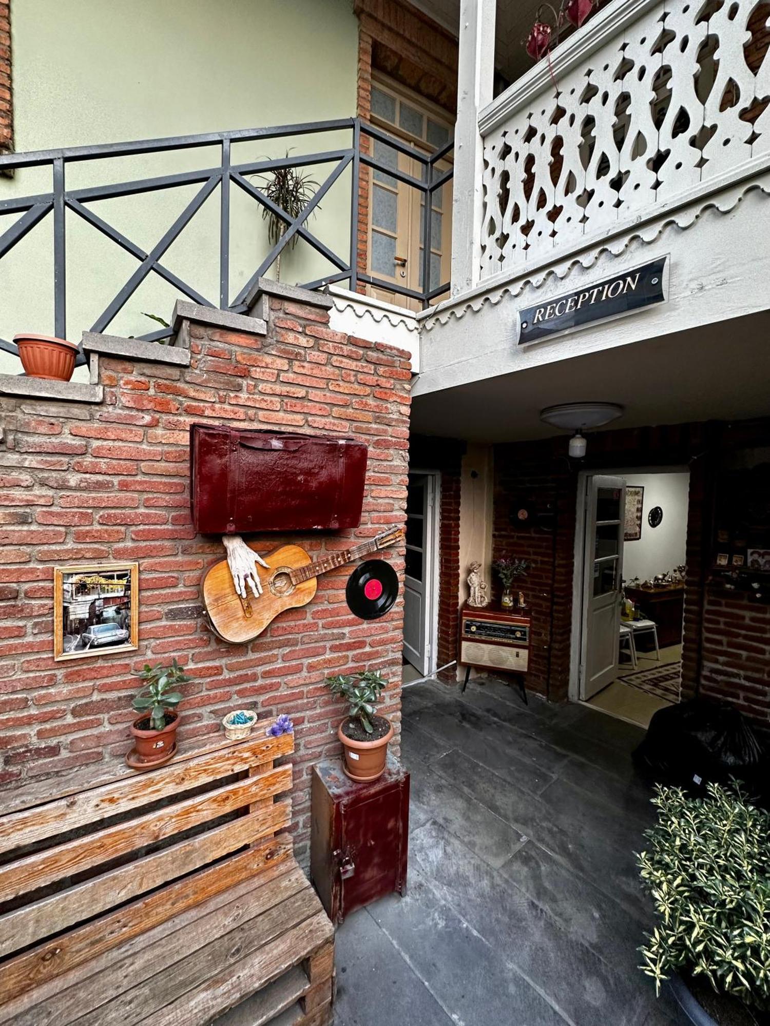 Old House Luca Hotel Tbilisi Exterior photo
